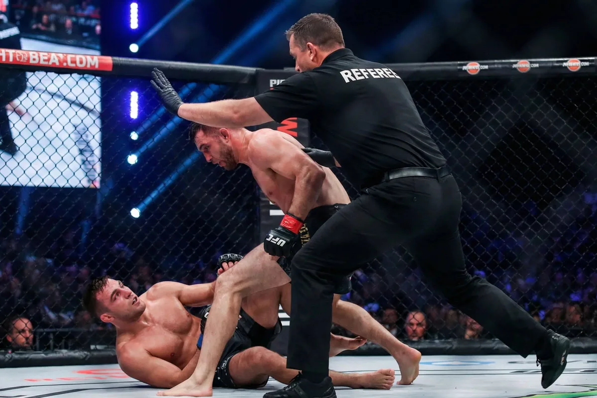 Quels coups sont interdits en MMA ? La liste officielle des 31 interdits : illustration de couverture de l'article