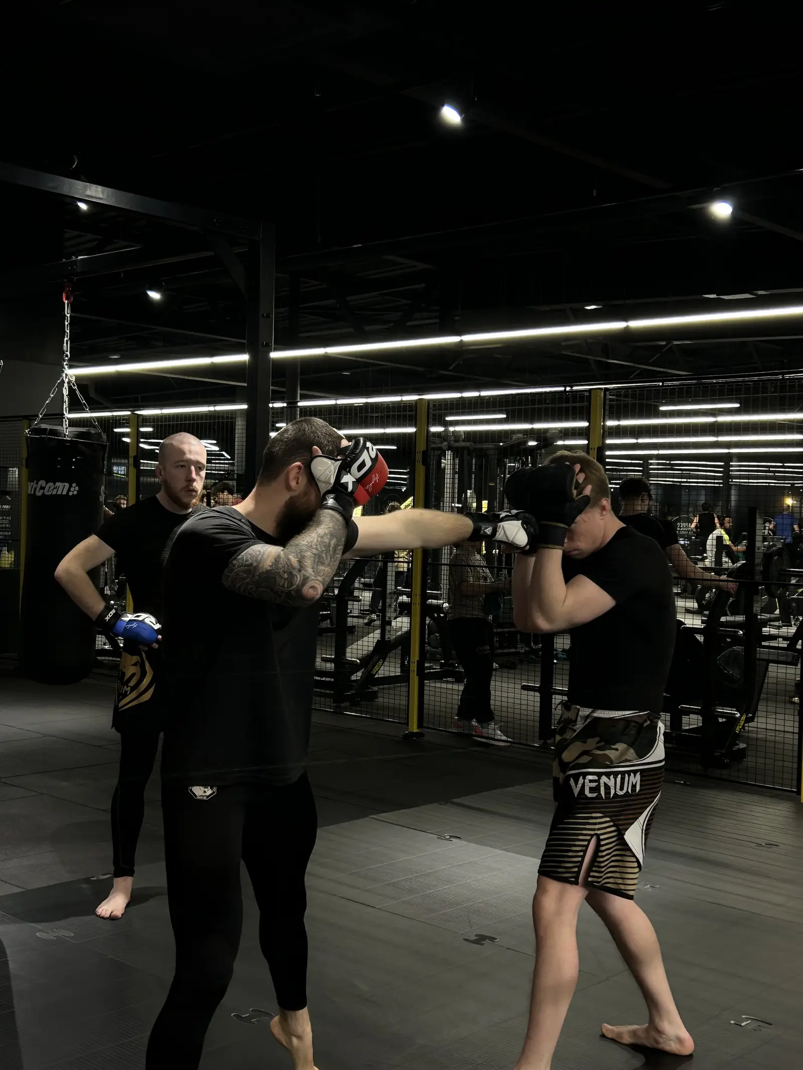Assaut technique à deux au Fitness Park Vannes, la salle de référence du pays d'Auray